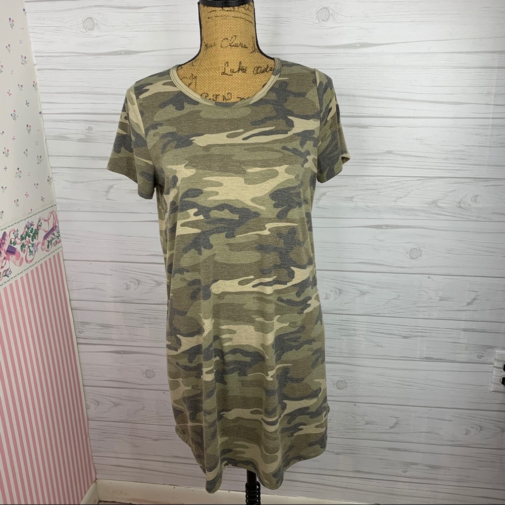 🛑SOLD🛑Camo T-shirt Dress - Picture 4 of 6